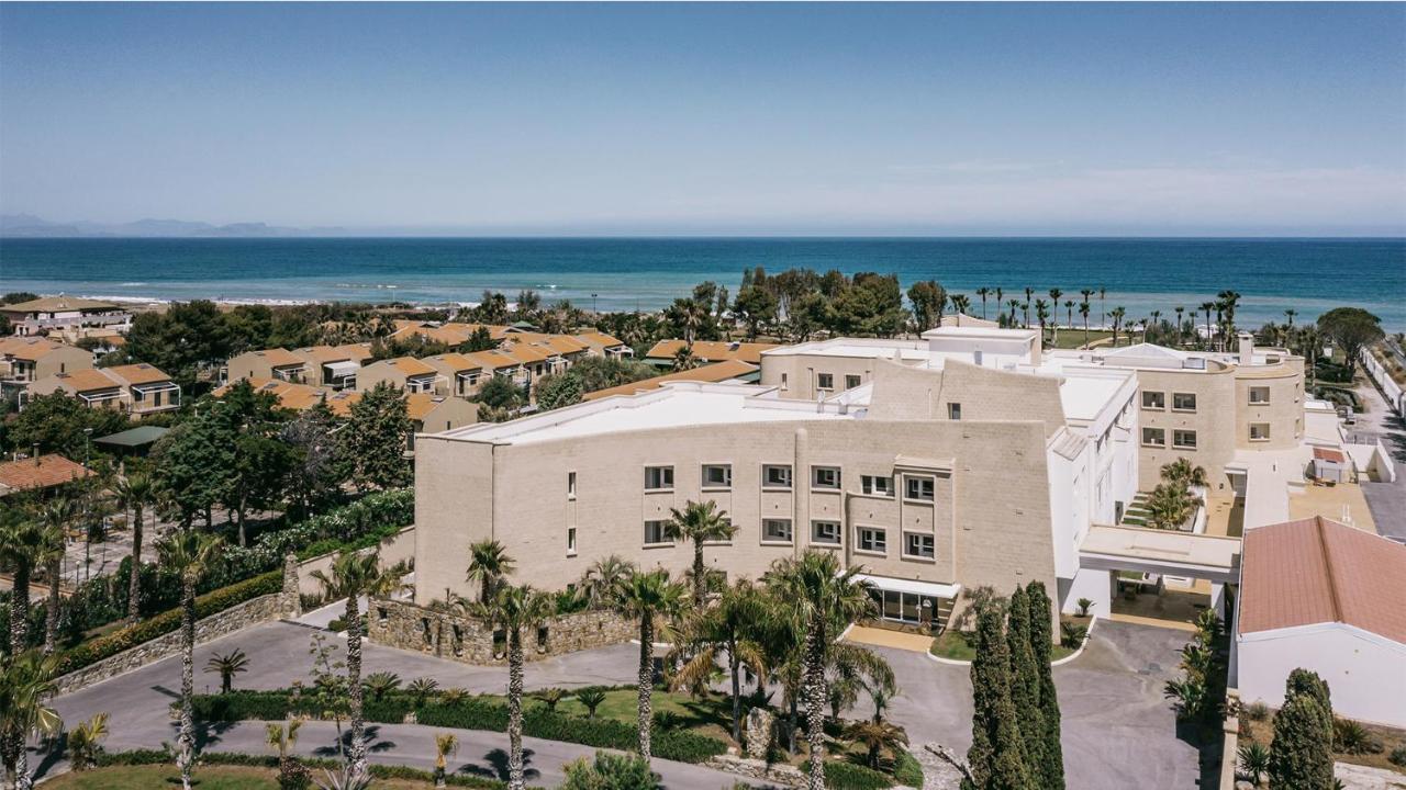 Mangia'S Himera Resort Кампофеличе-ди-Роччелла Экстерьер фото
