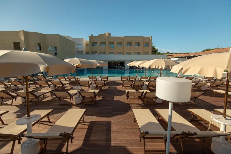 Mangia'S Himera Resort Кампофеличе-ди-Роччелла Экстерьер фото