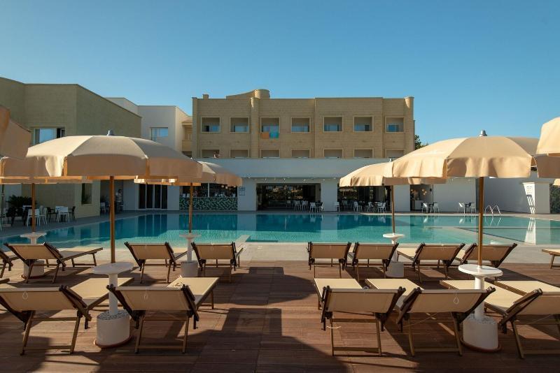 Mangia'S Himera Resort Кампофеличе-ди-Роччелла Экстерьер фото