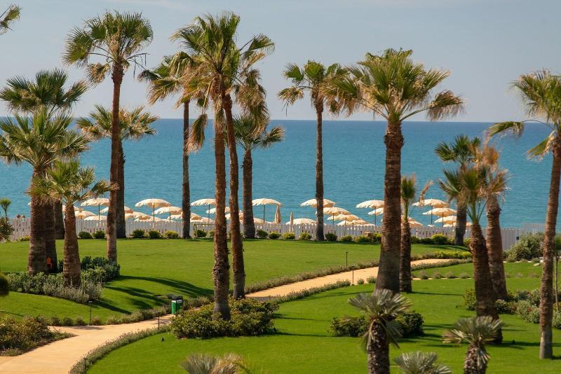 Mangia'S Himera Resort Кампофеличе-ди-Роччелла Экстерьер фото