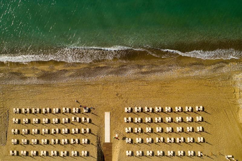 Mangia'S Himera Resort Кампофеличе-ди-Роччелла Экстерьер фото